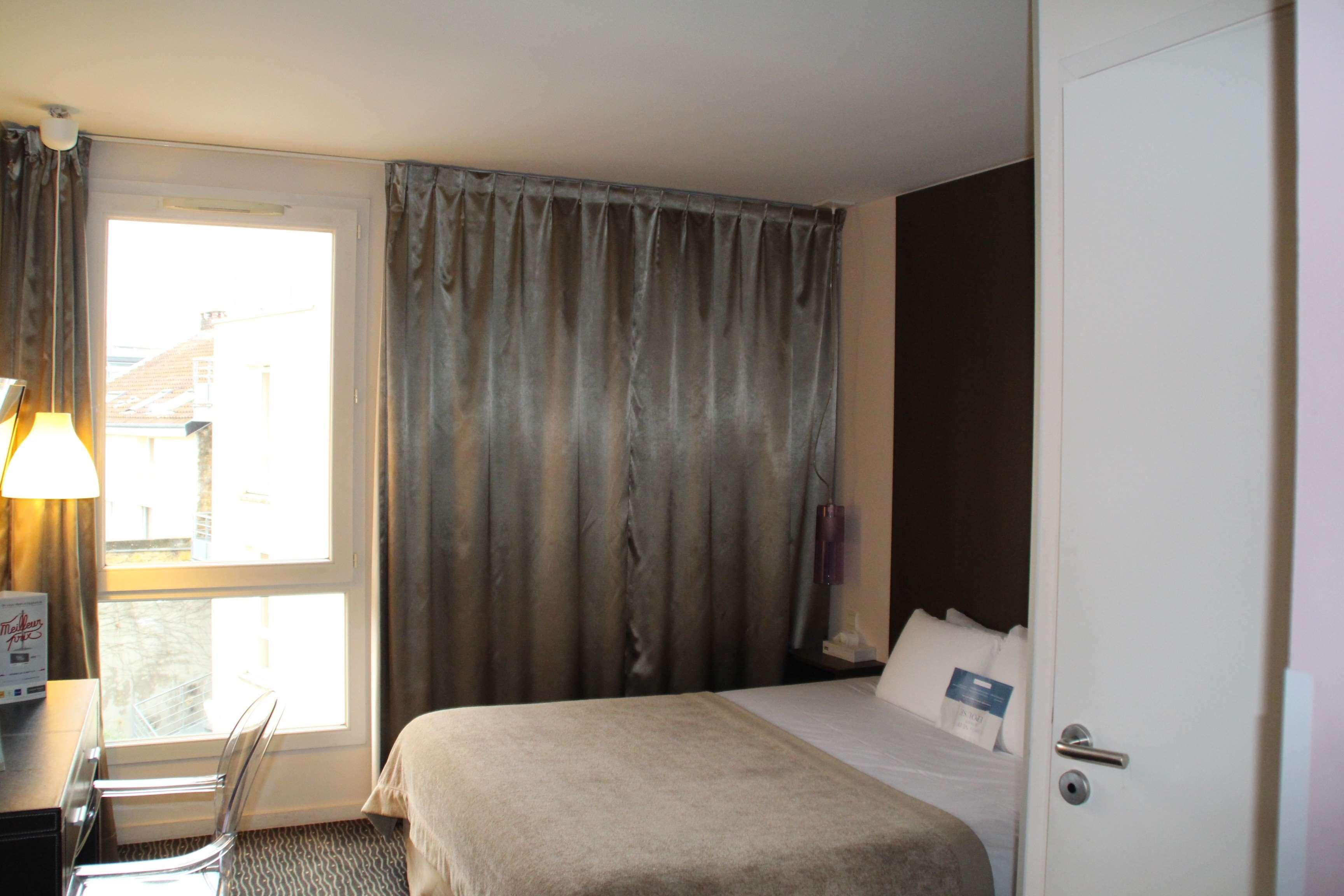Kyriad Charleville Mezieres Exterior foto