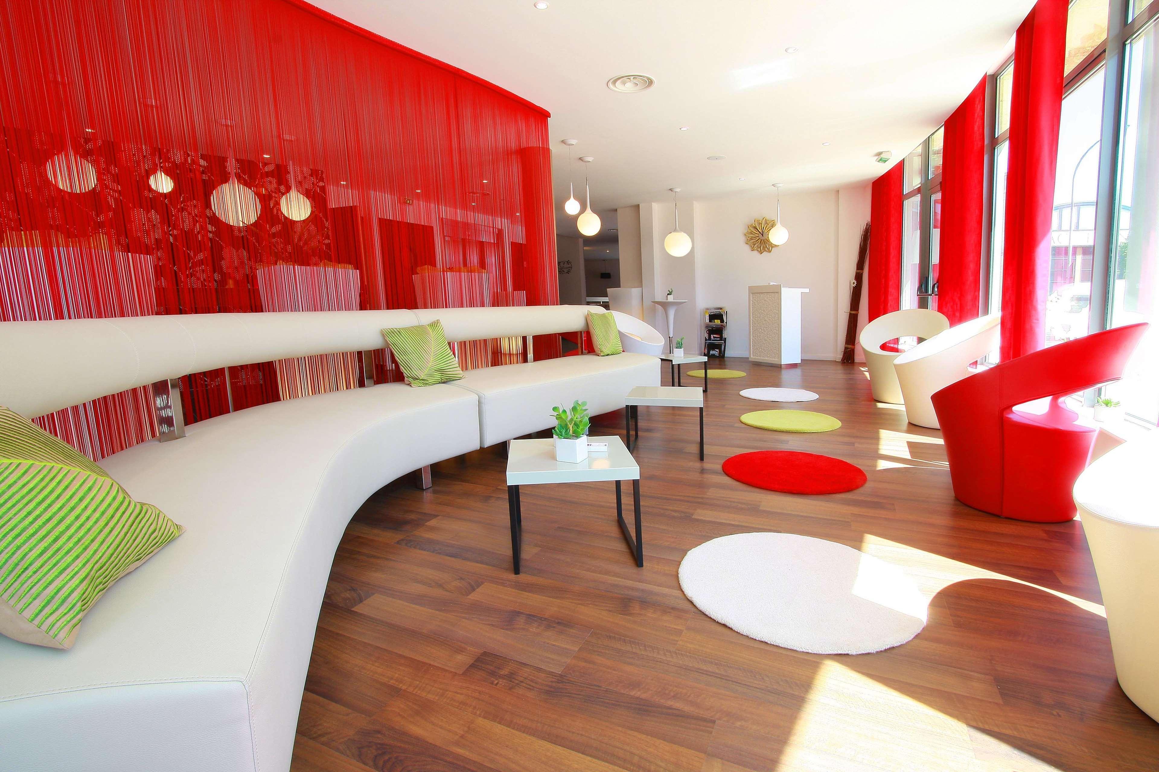 Kyriad Charleville Mezieres Exterior foto