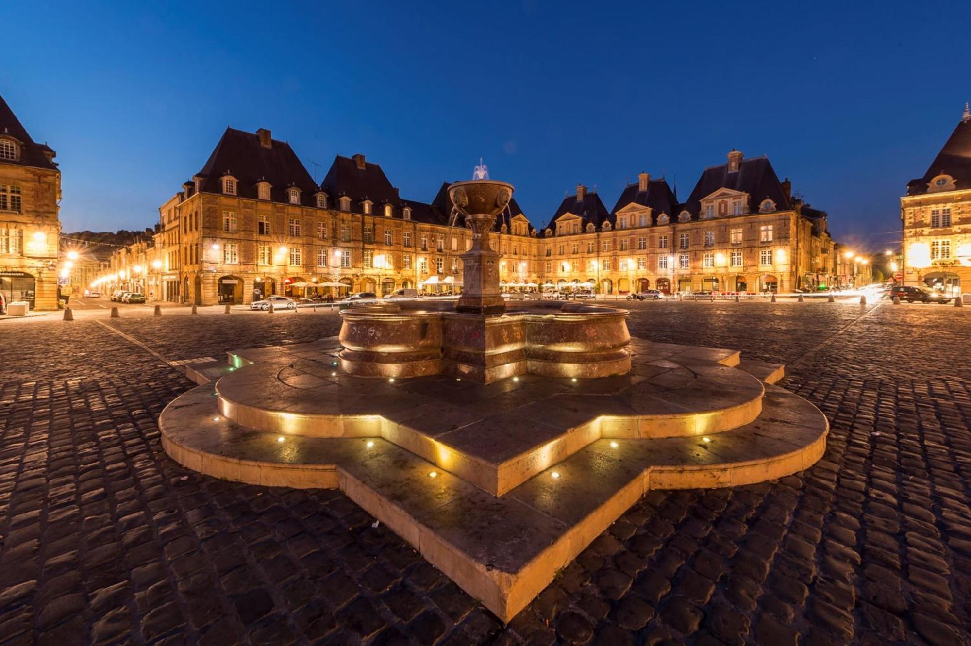 Kyriad Charleville Mezieres Exterior foto