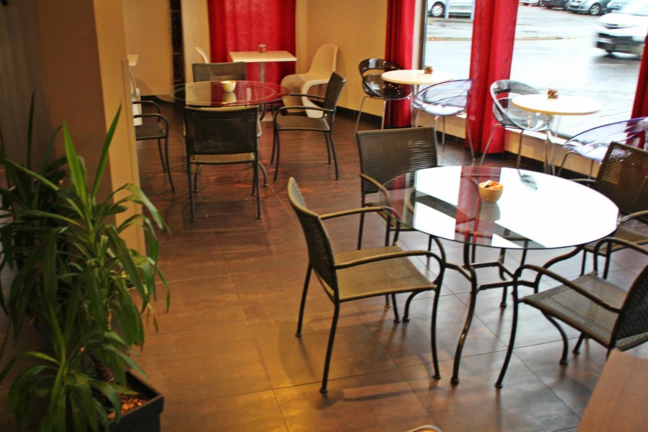 Kyriad Charleville Mezieres Exterior foto